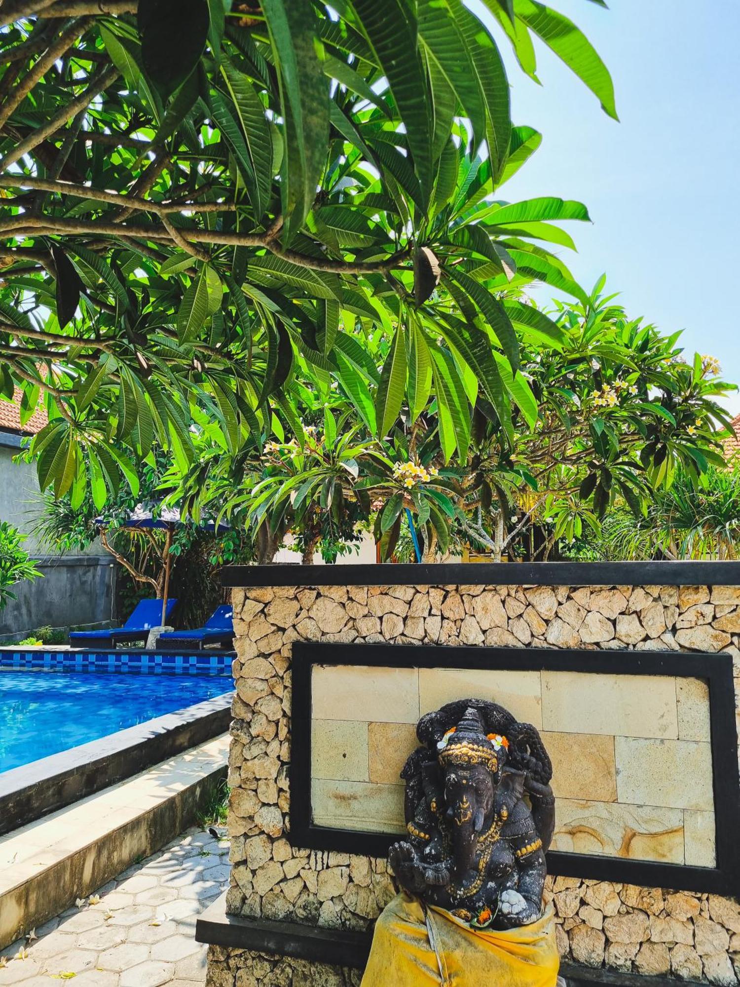 Hokita Home Stay นูซาเลมโบงัน ภายนอก รูปภาพ